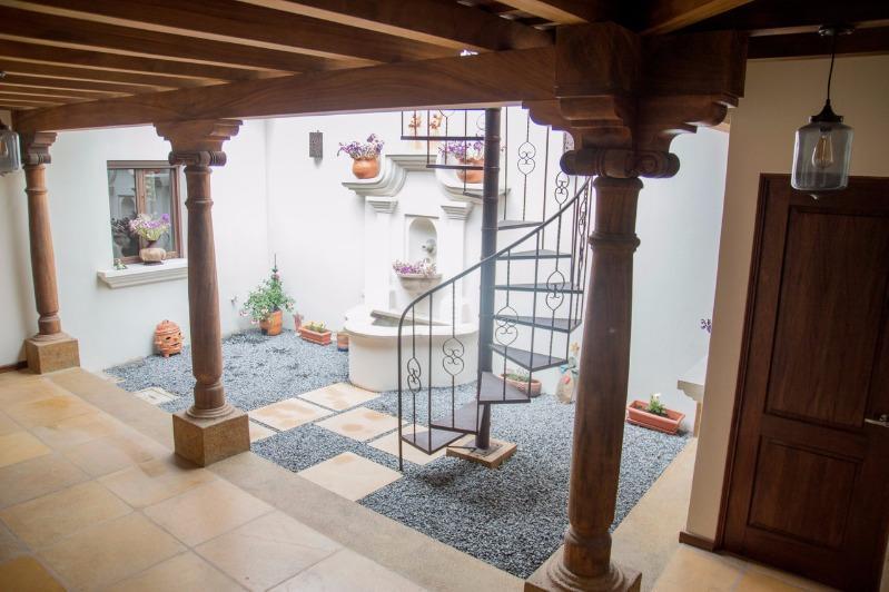 לינה וארוחת בוקר אנטיגואה גואטמלה Casa Girasol מראה חיצוני תמונה