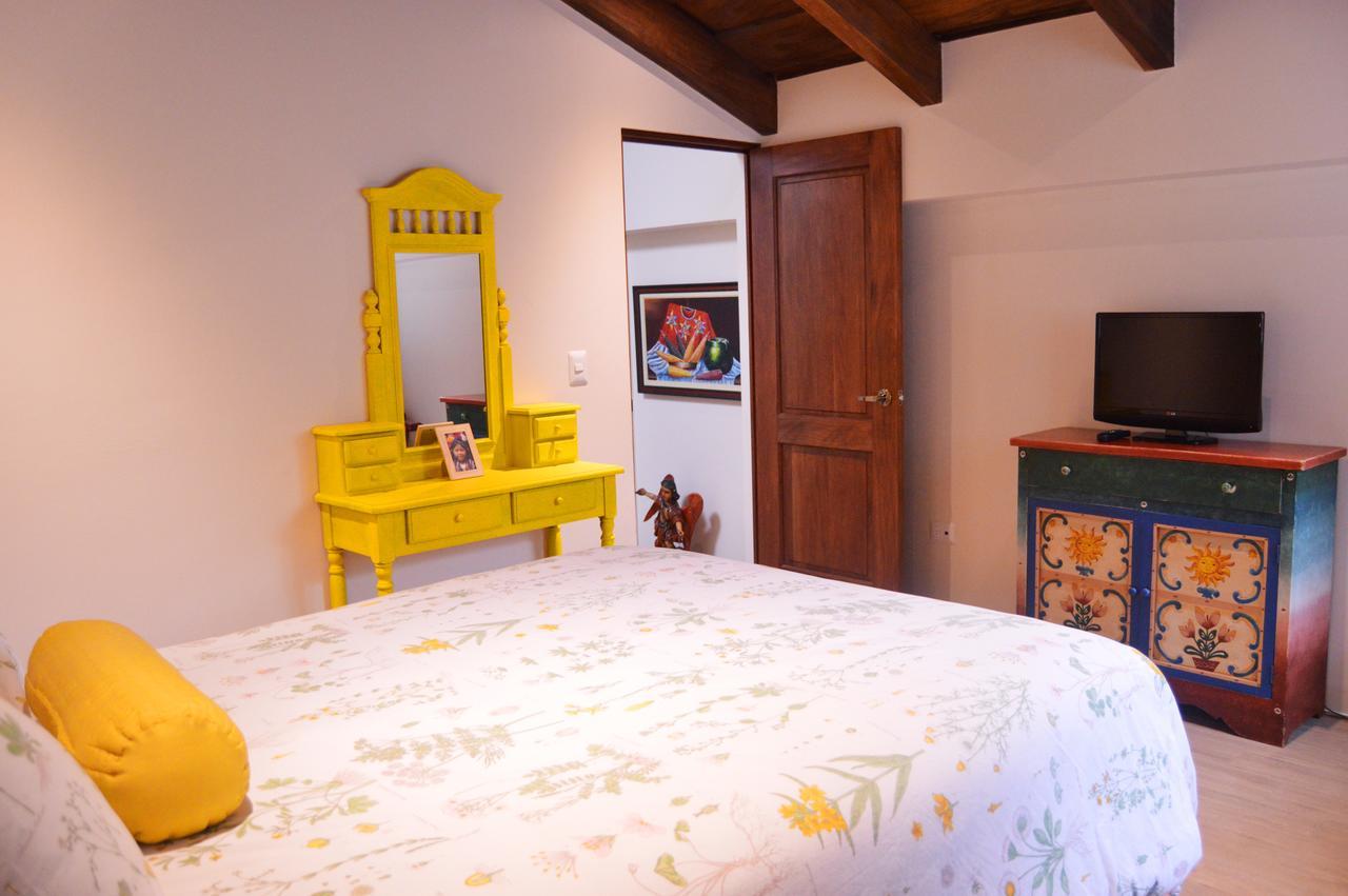 לינה וארוחת בוקר אנטיגואה גואטמלה Casa Girasol מראה חיצוני תמונה